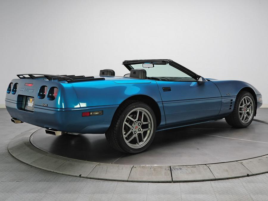  Chevrolet Corvette Convertible 1991 года  (фото 11 из 16)